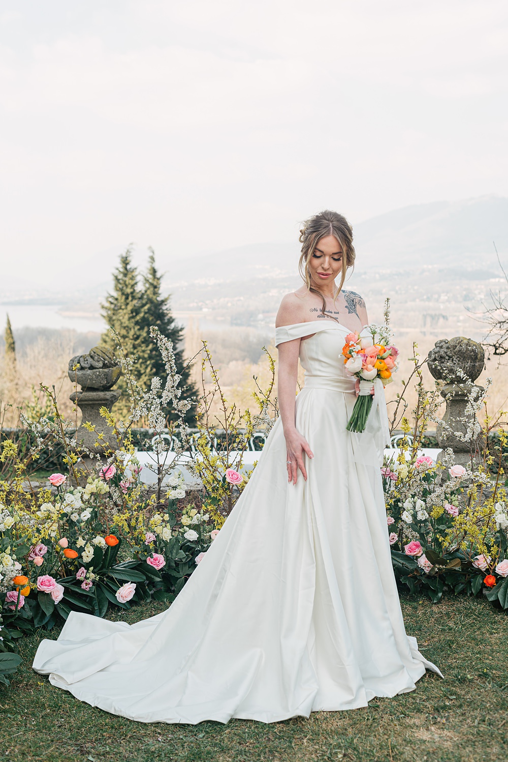 Dress Gown Bride Off Shoulder Villa Orsi di Azzate Wedding Rossella Putino