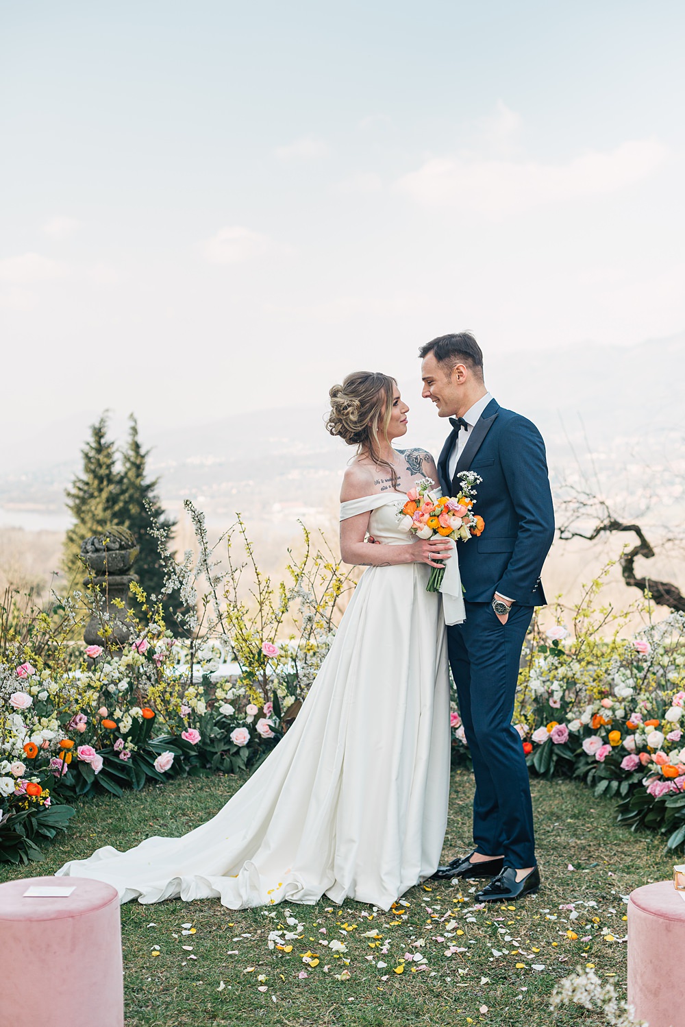 Villa Orsi di Azzate Wedding Rossella Putino Aisle Pink Stools Meadow Floor Flowers Ceremony