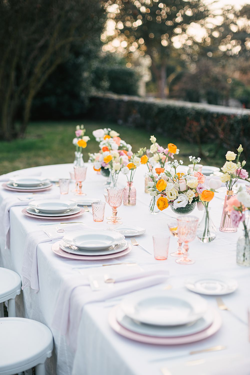 Long Table White Cloth Spring Flowers Pink Yellow Villa Orsi di Azzate Wedding Rossella Putino