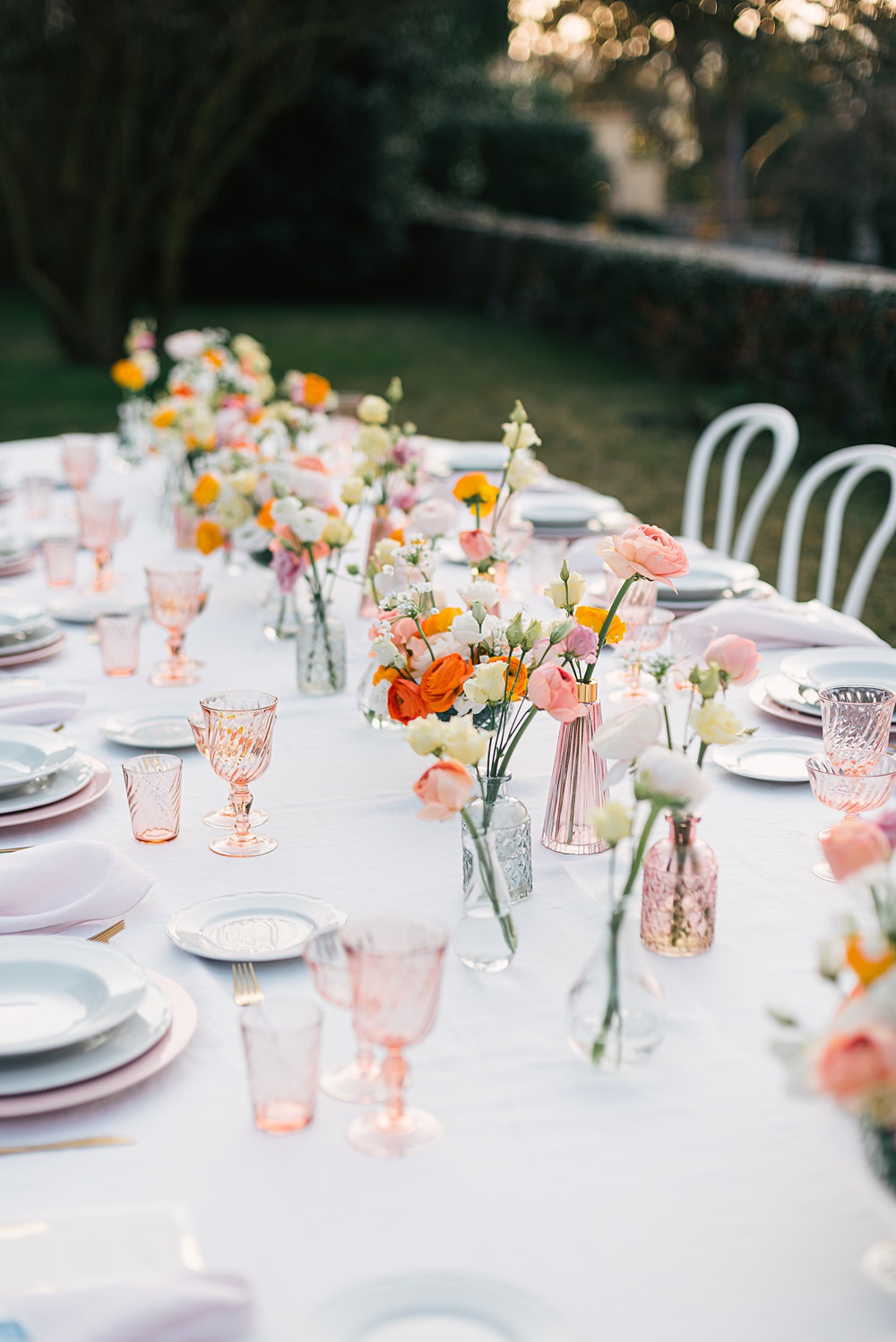 Long Table White Cloth Spring Flowers Pink Yellow Villa Orsi di Azzate Wedding Rossella Putino