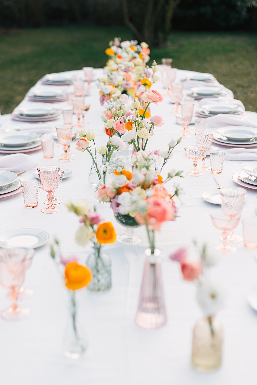 Long Table White Cloth Spring Flowers Pink Yellow Villa Orsi di Azzate Wedding Rossella Putino