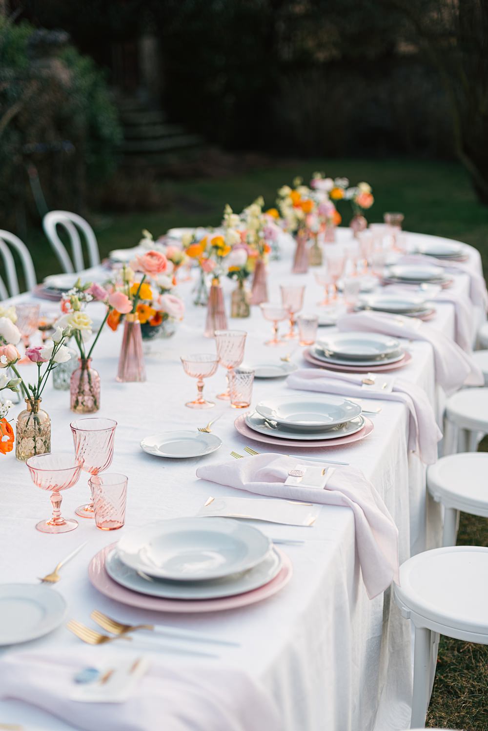 Long Table White Cloth Spring Flowers Pink Yellow Villa Orsi di Azzate Wedding Rossella Putino
