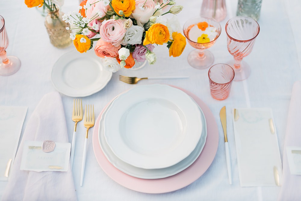 Place Setting Pink White Gold Flowers Villa Orsi di Azzate Wedding Rossella Putino