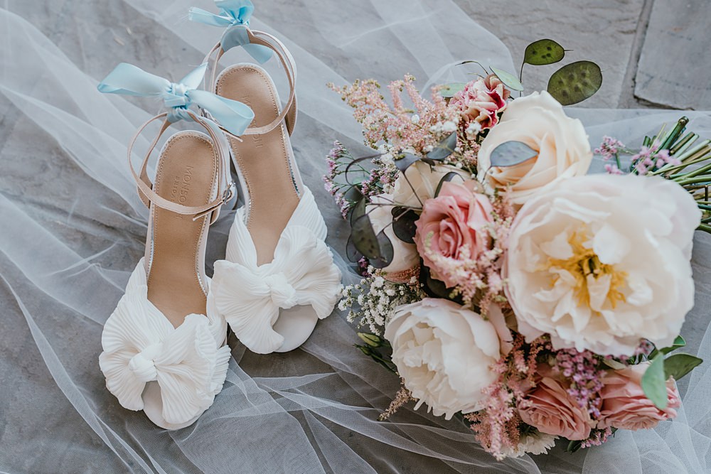 Bow Bride Shoes Bouquet Cherry Barn Wedding Shelby Ellis Photography