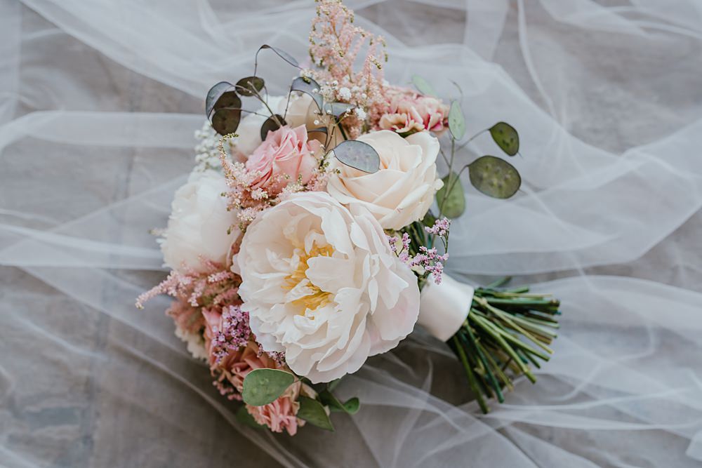 Peony Rose Pink Ivory Bouquet Bride Cherry Barn Wedding Shelby Ellis Photography