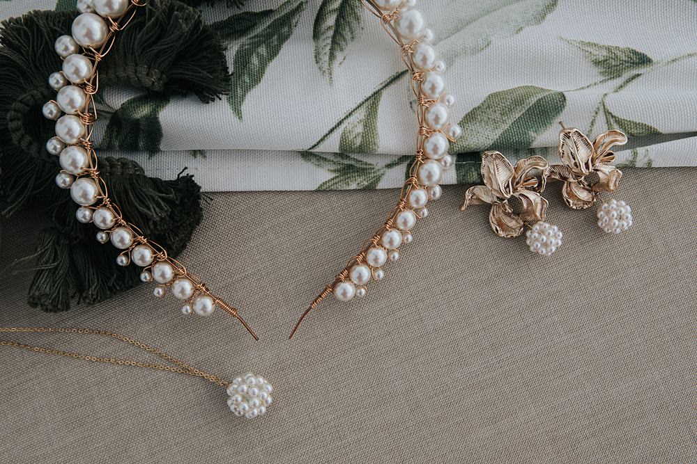 Bride Jewllery Mismatched Pattern Wedding Ideas Melanie Barnfield Photography