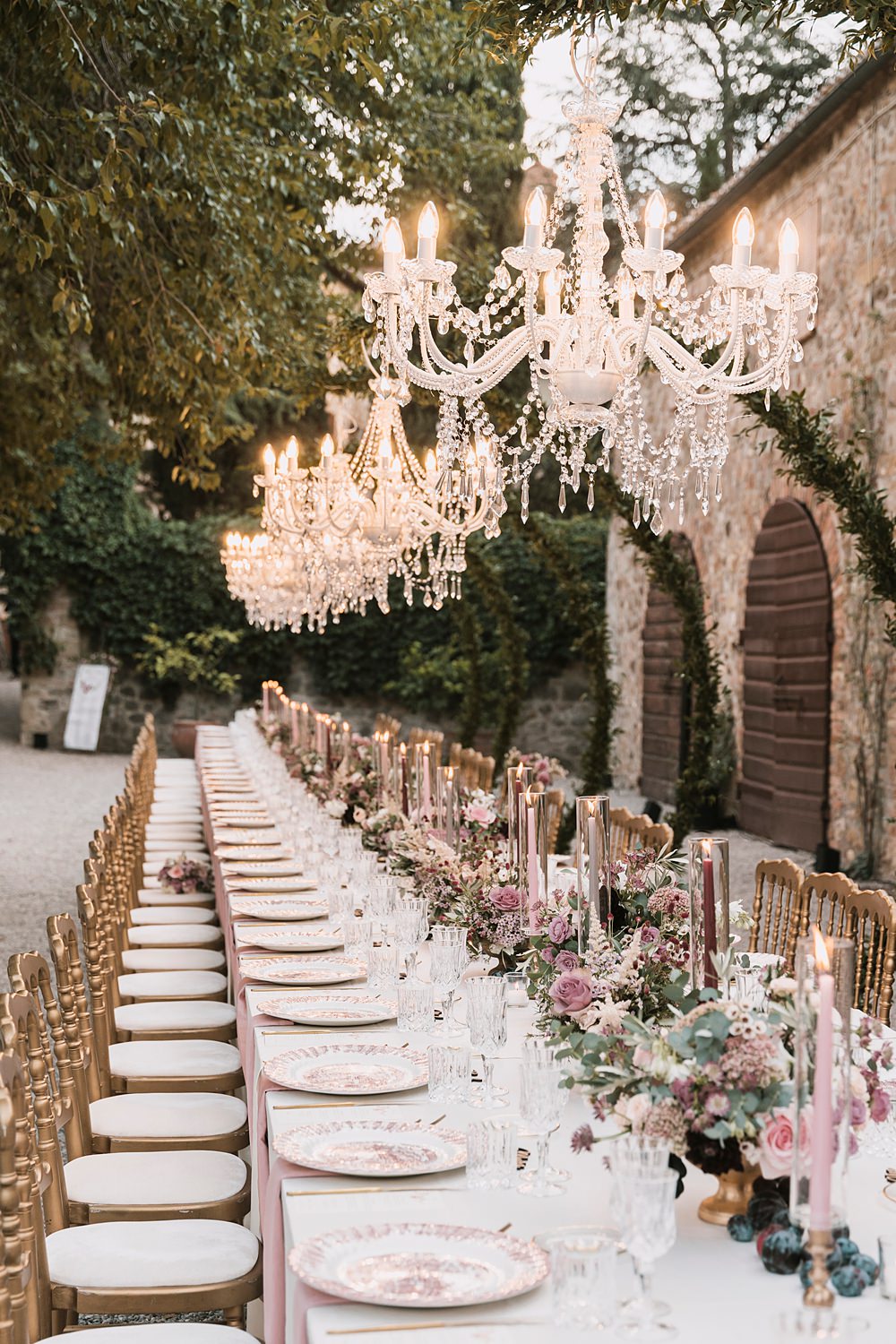Long Table Outdoor Reception Chandelier Borgo di Castelvecchio Wedding Punti di Bianco