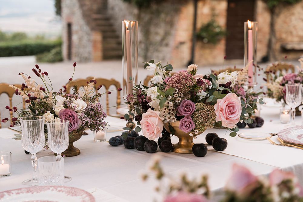 Table Decor Pink Candles Flowers Borgo di Castelvecchio Wedding Punti di Bianco