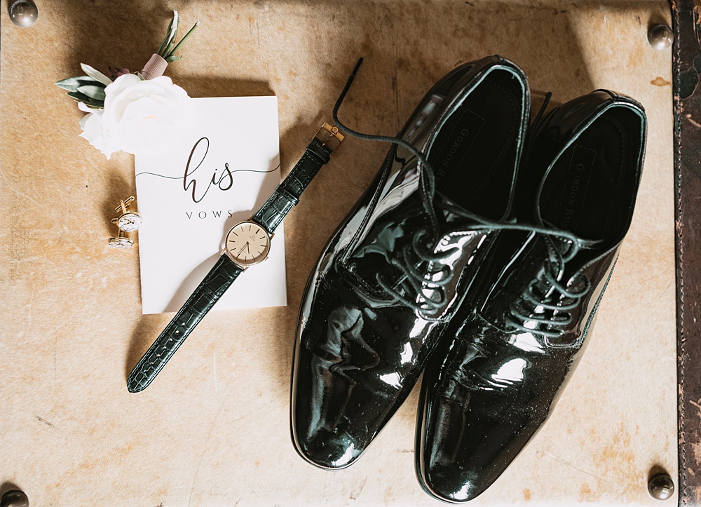 Groom Shoes Watch Groom Borgo di Castelvecchio Wedding Punti di Bianco