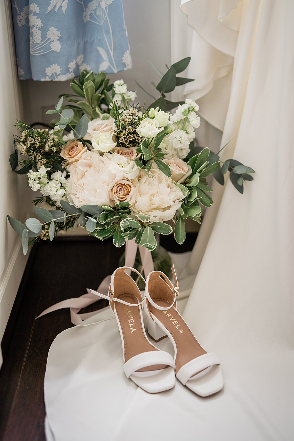Walled Garden Yurt Wedding Charlotte Mail Photography Bouquet Flowers Bride White Rose Greenery Peony