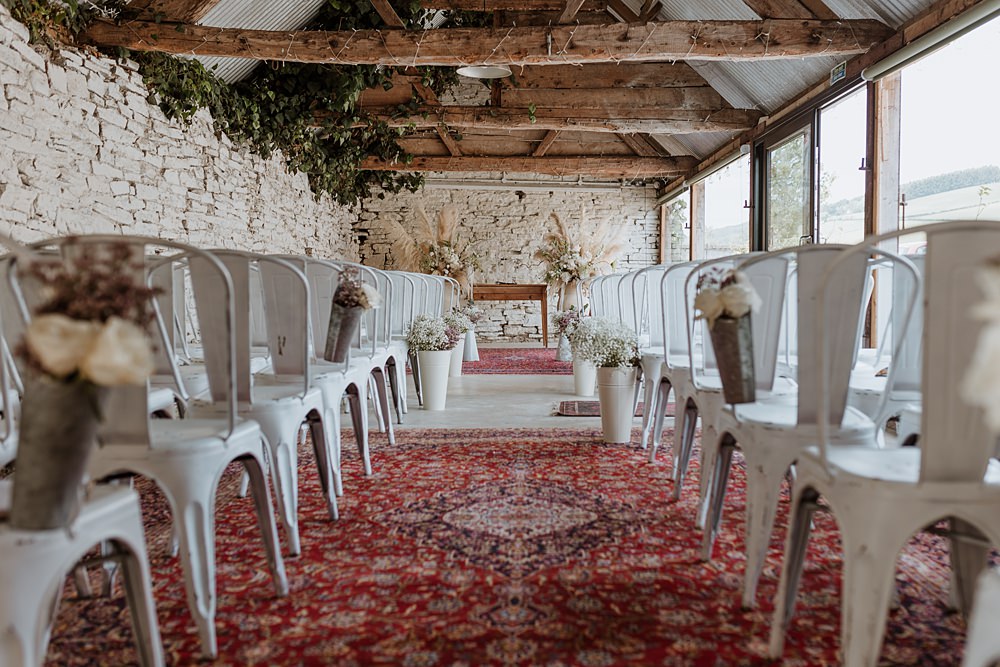 Aisle Decor Rug Flowers Pampas Grass Ceremony Wilde Lodge Wedding Pix By Vix
