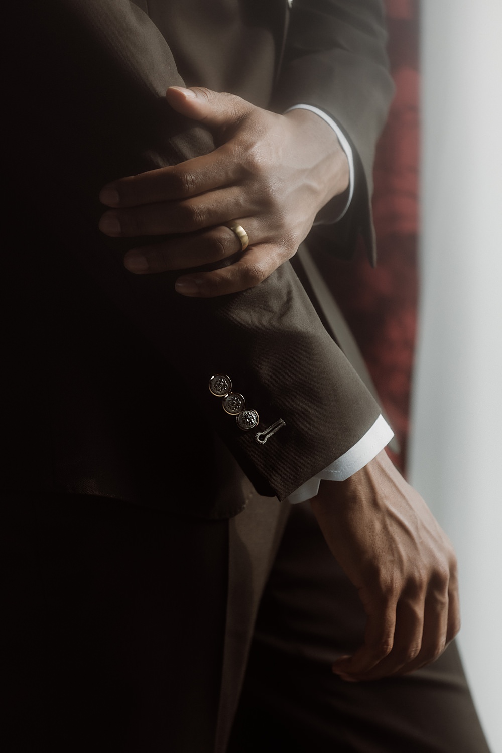 Groom Suit Tuxedo Bow Tie Cufflinks Ring Band Château Ste-Agnès Wedding Crémeux Photo