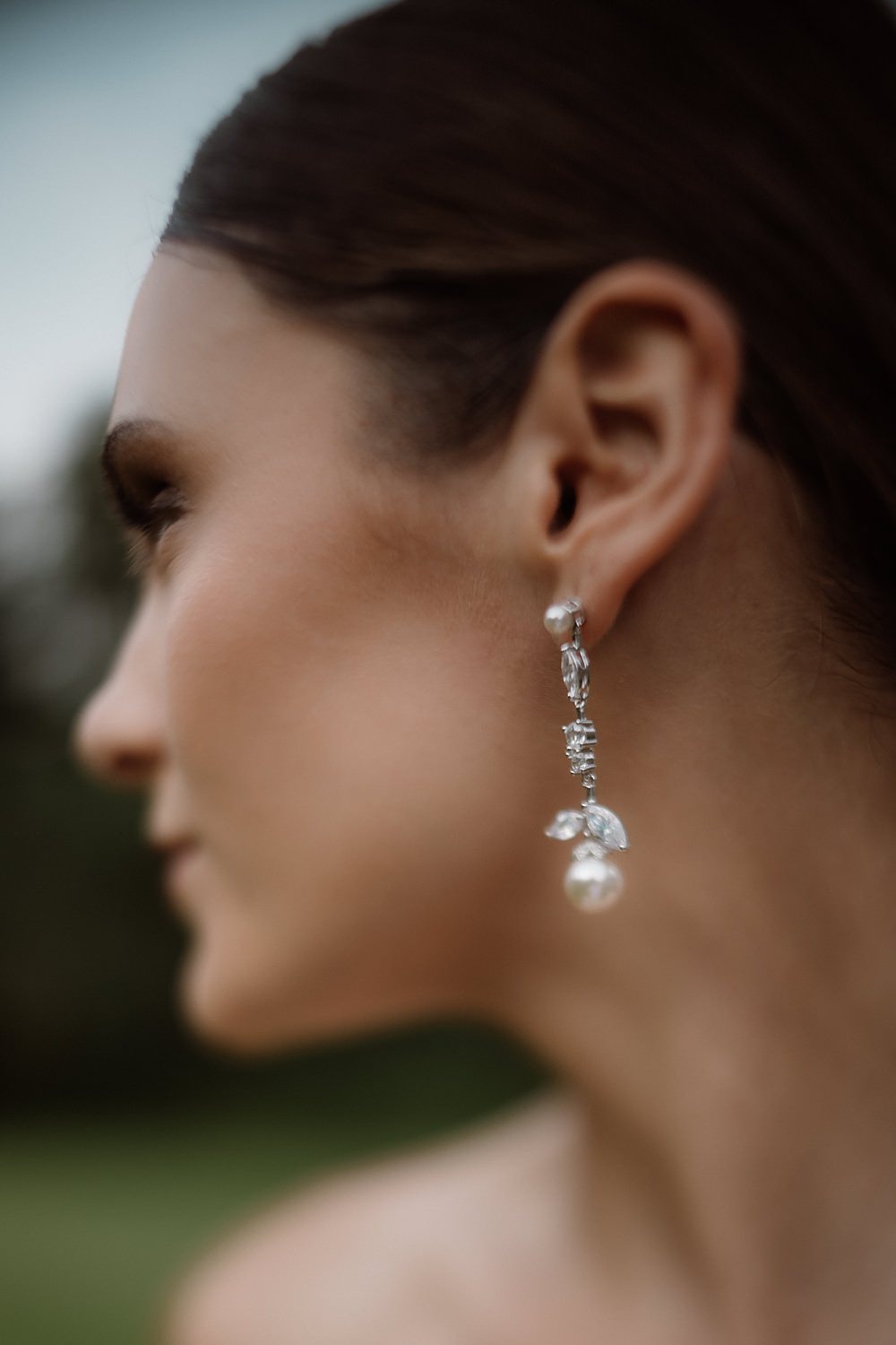 Bride Earrings Château Ste-Agnès Wedding Crémeux Photo