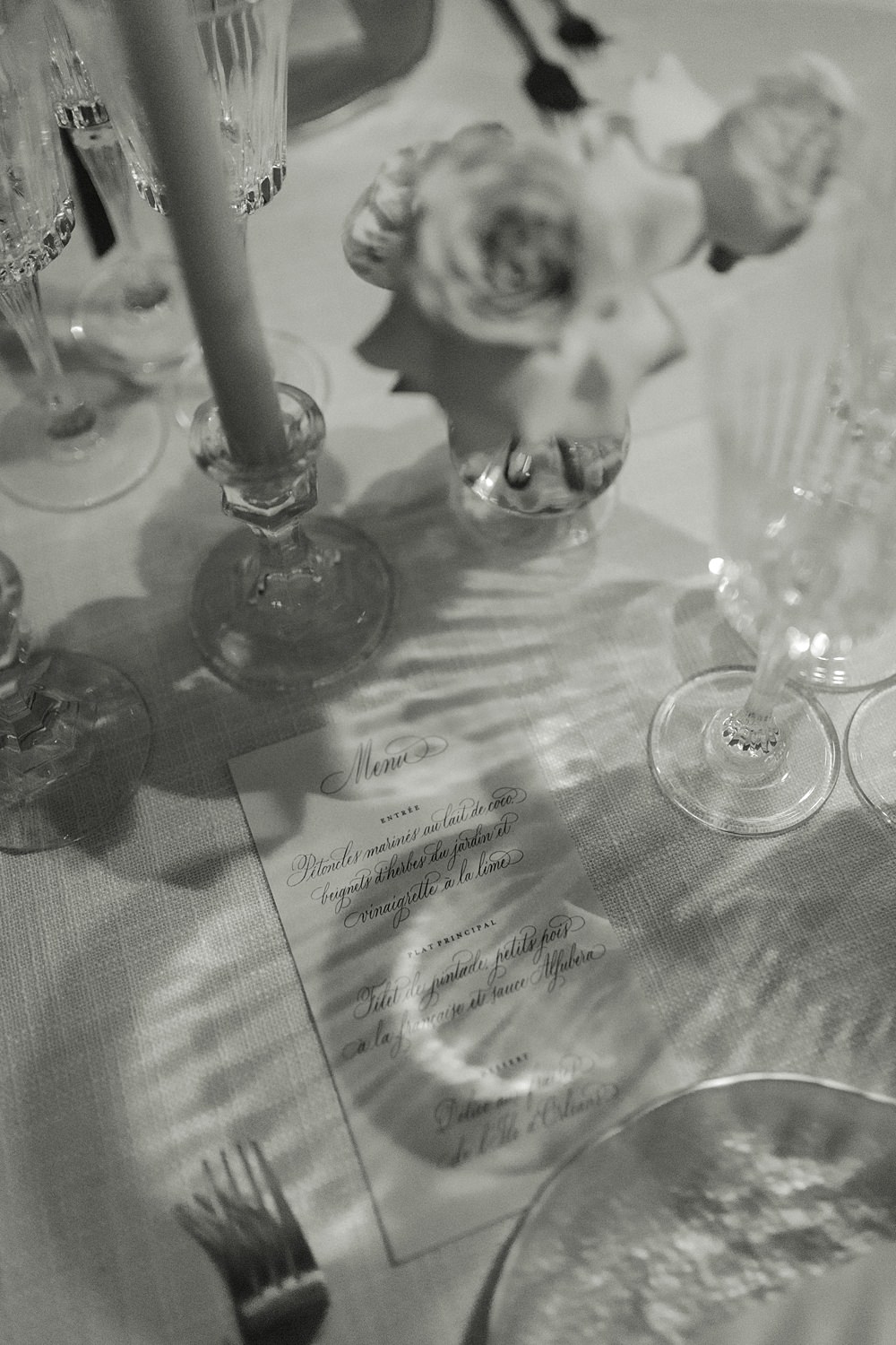 Table Decor Setting Gold Pink Red Place Setting Menu Château Ste-Agnès Wedding Crémeux Photo