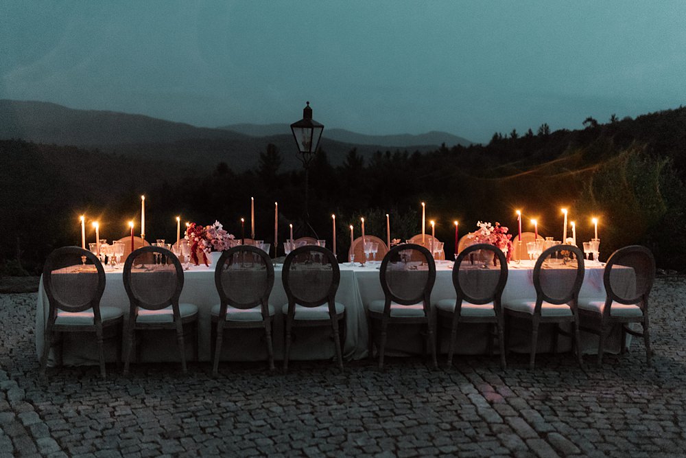 Table Decor Setting Gold Pink Red Candles Château Ste-Agnès Wedding Crémeux Photo