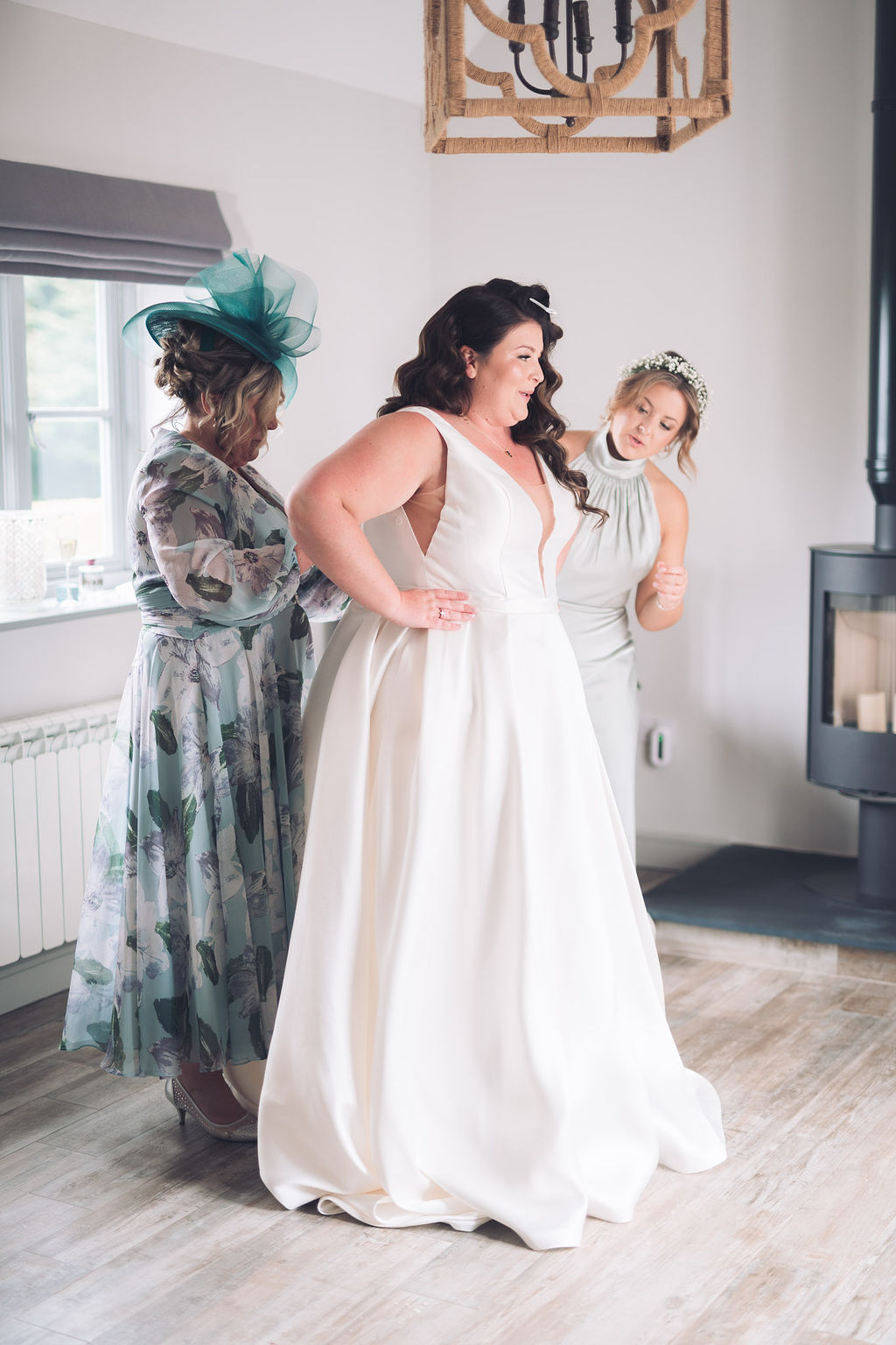 Dress Gown Bride Bow Back A Liine Compton Verney Wedding Story Ellie Mac Photography