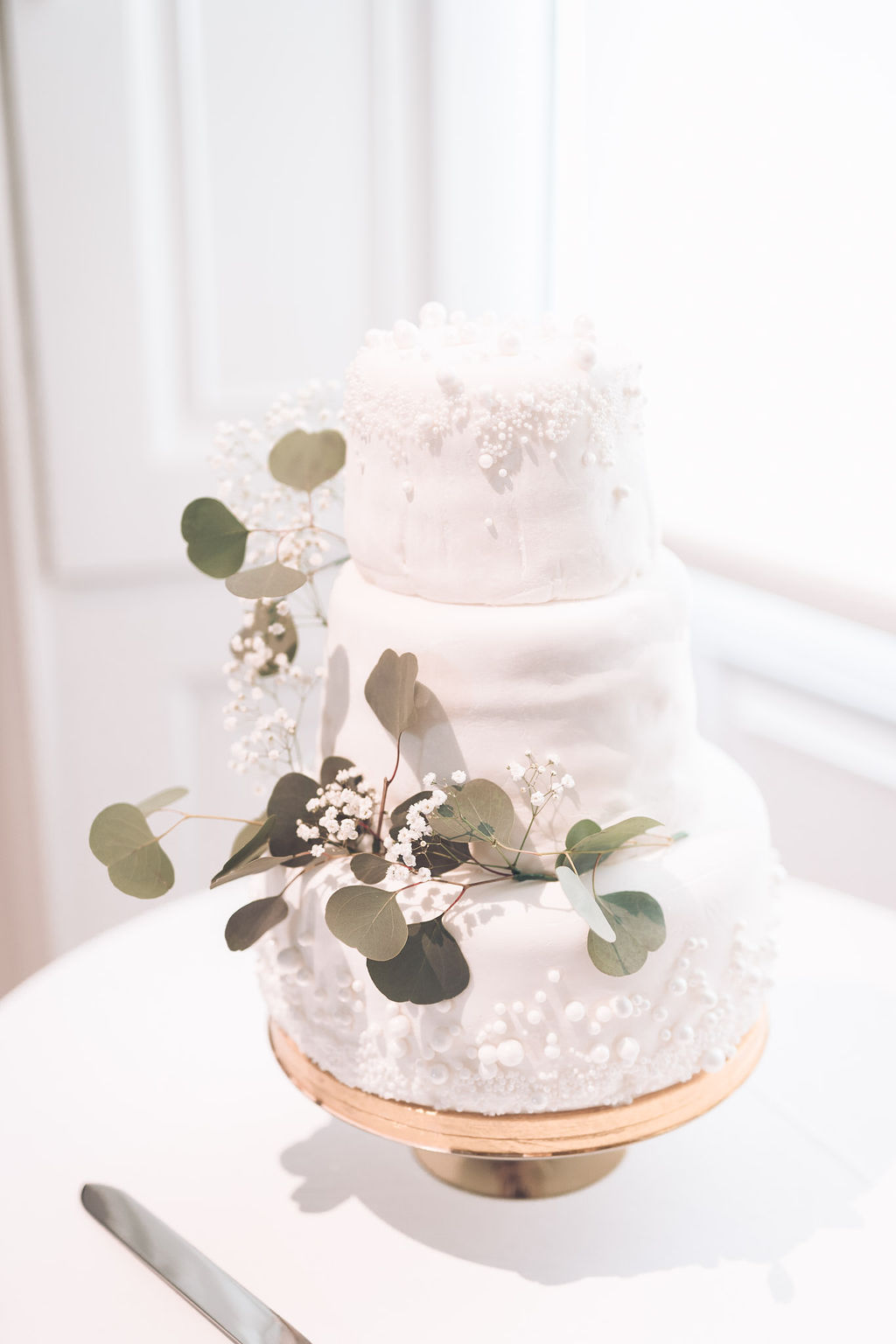 3 Tier White Cake Pearls Compton Verney Wedding Story Ellie Mac Photography