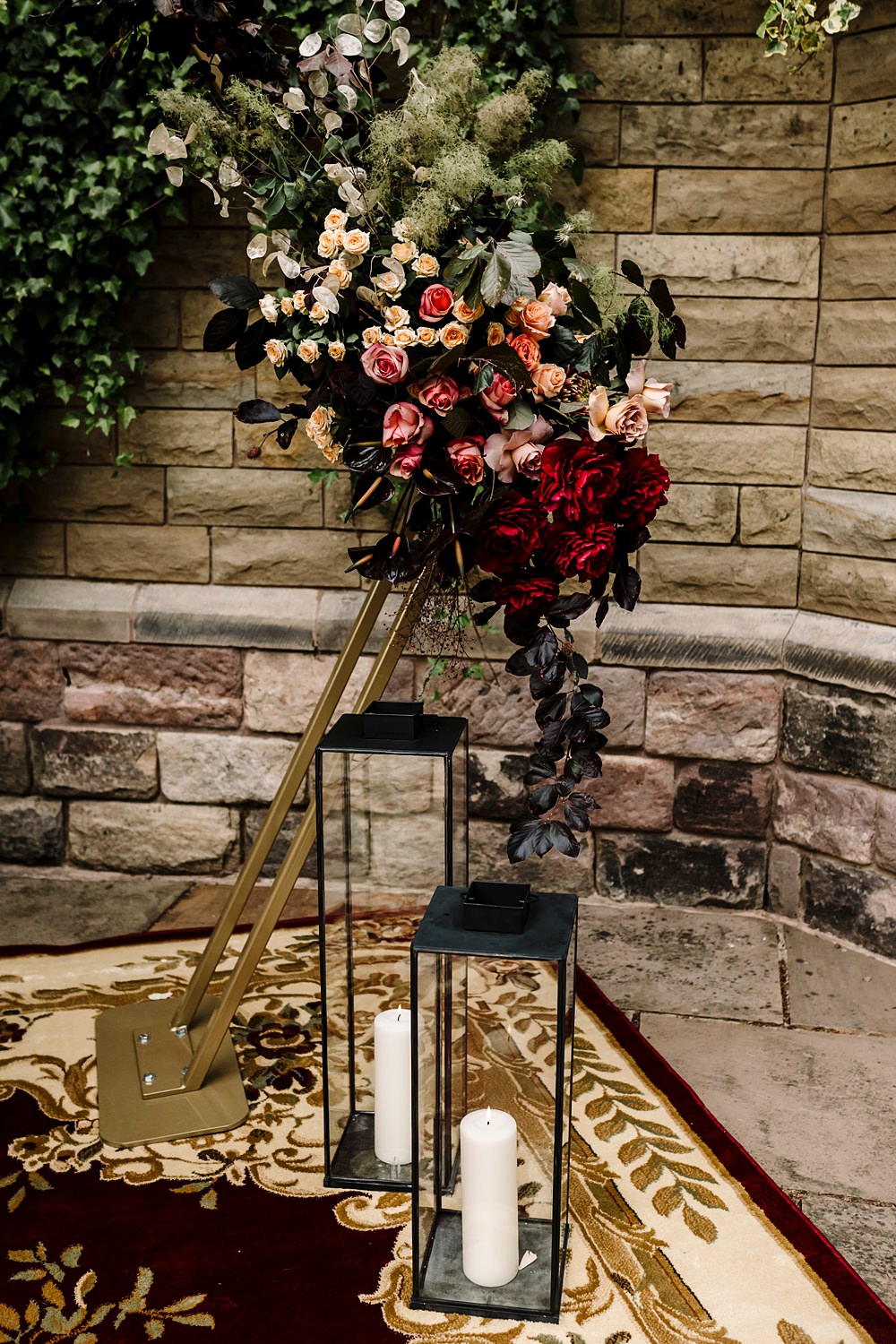 Hexagon Backdrop Gold Red Black Decor Flowers Candles Dunwood Hall Estate Wedding Amy Faith Photography