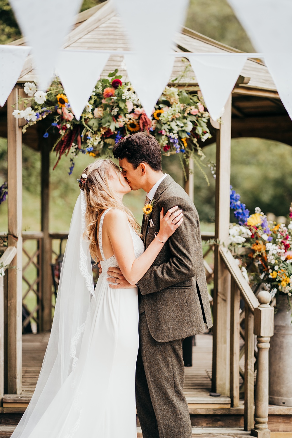 Pagoda Wedding Ceremony Holly Collings Photography