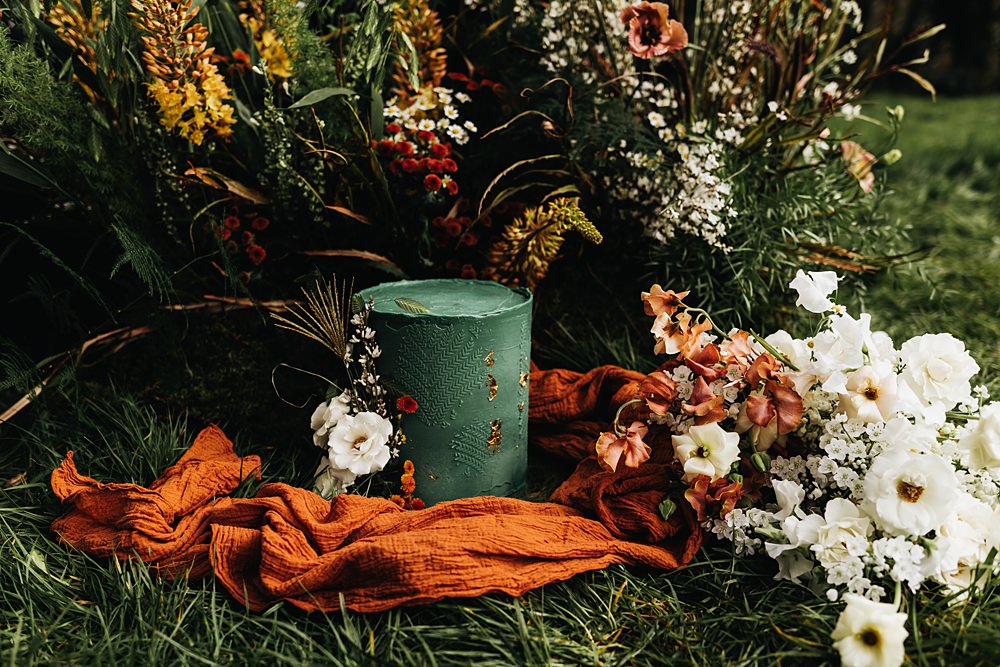 Green Gold Cake Flowers Rust Green Wedding Ideas Julie Clarke Photography