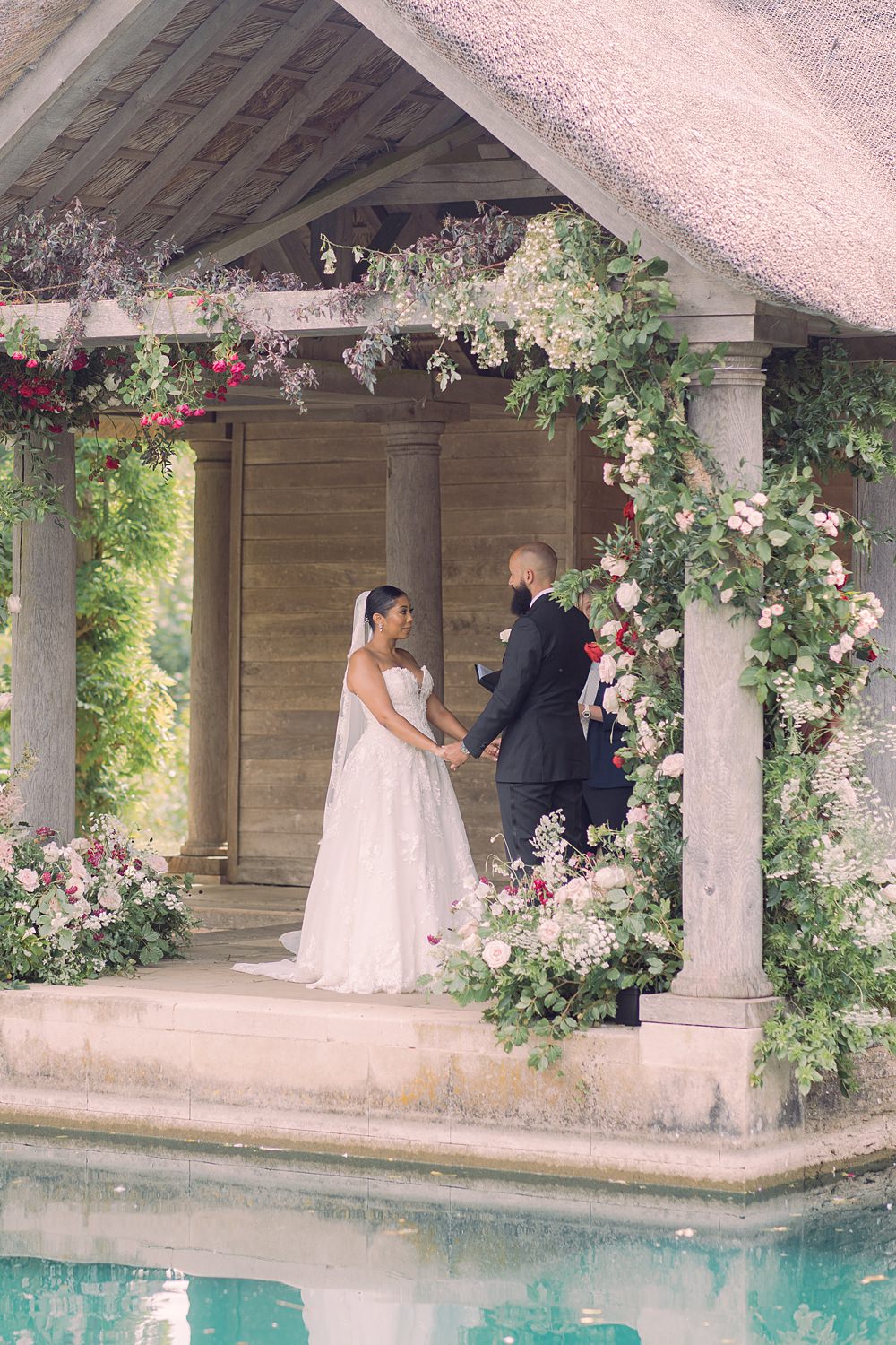 Outdoor Ceremony Flowers Euridge Manor Wedding Jessy Papasavva Photography