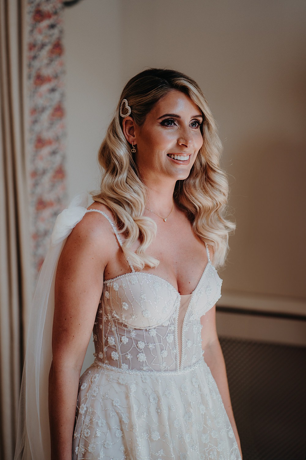 Bride Hair Hollywood Waves Pin Outdoor Surrey Wedding Kit Myers Photography