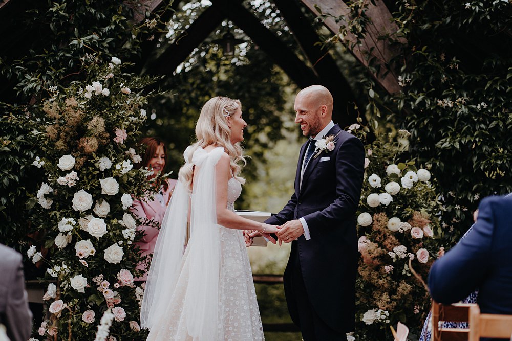 Outdoor Surrey Wedding Kit Myers Photography
