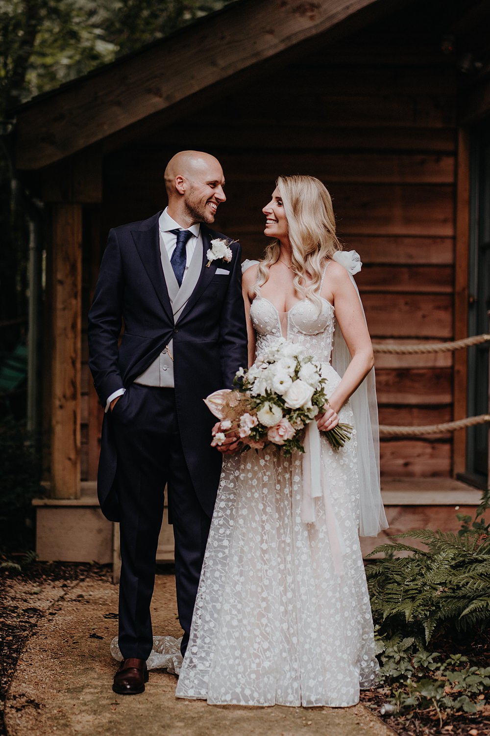 Outdoor Surrey Wedding Kit Myers Photography