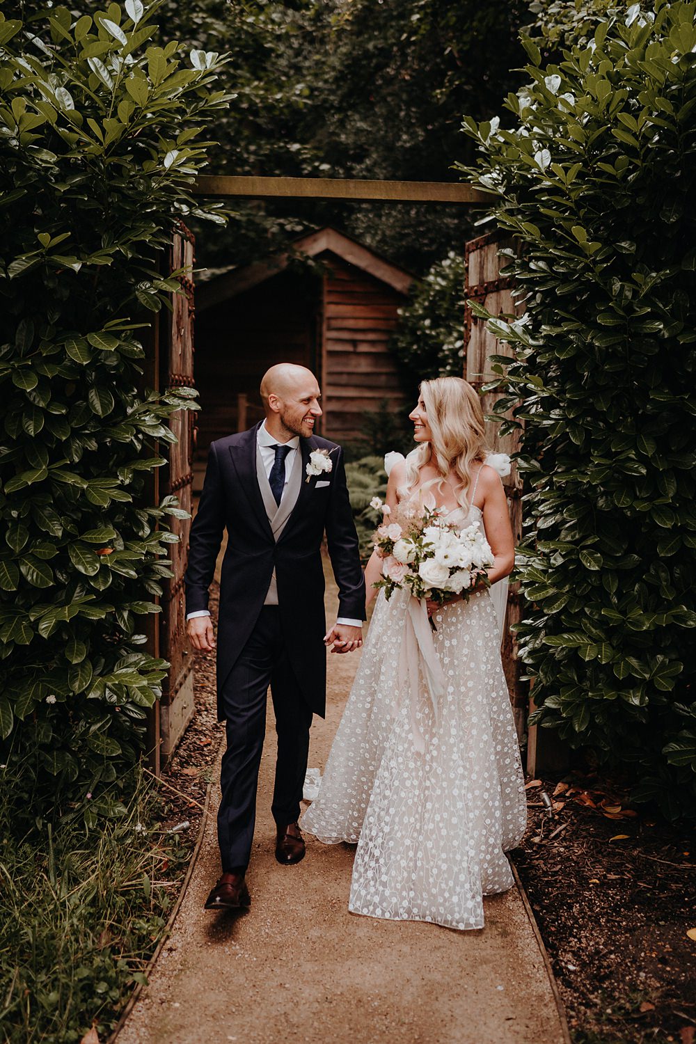 Outdoor Surrey Wedding Kit Myers Photography