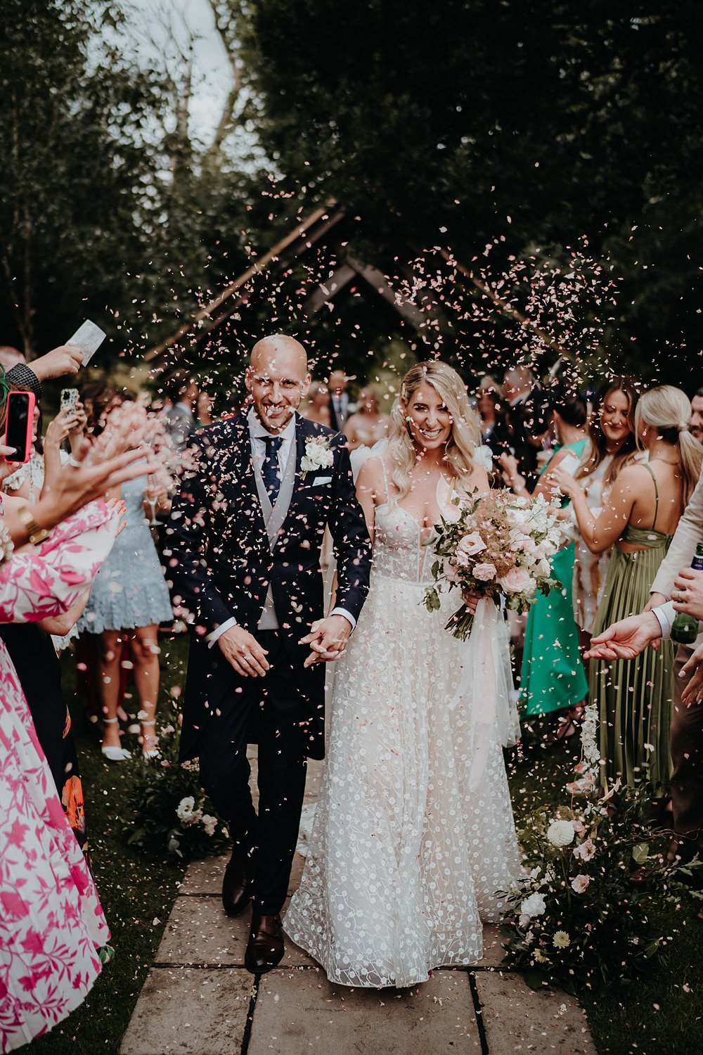 Confetti Throw Outdoor Surrey Wedding Kit Myers Photography