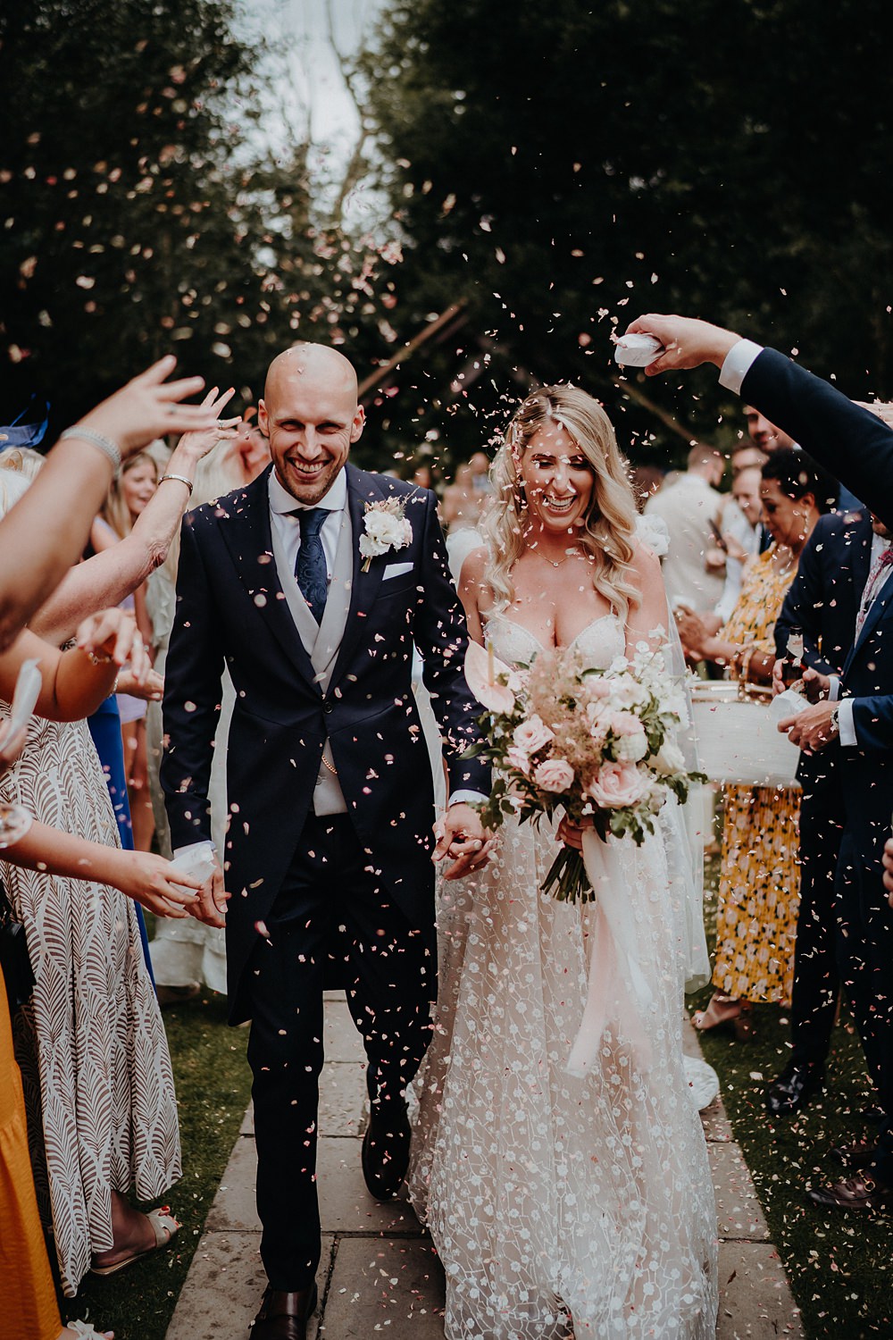 Outdoor Surrey Wedding Kit Myers Photography