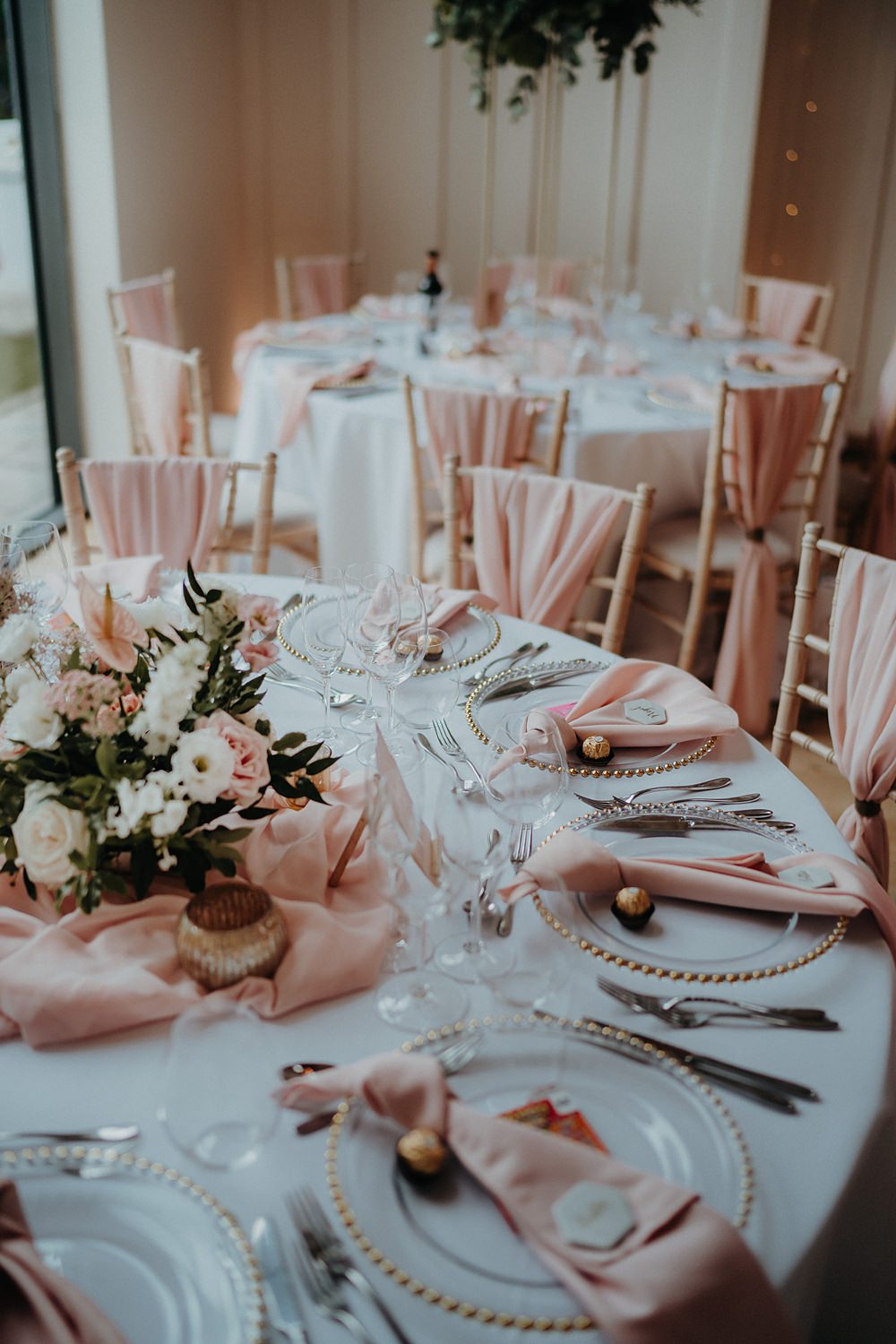 Round Table Pink Linen Napkin Chair Covers Outdoor Surrey Wedding Kit Myers Photography