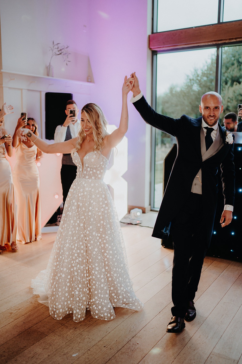 Outdoor Surrey Wedding Kit Myers Photography