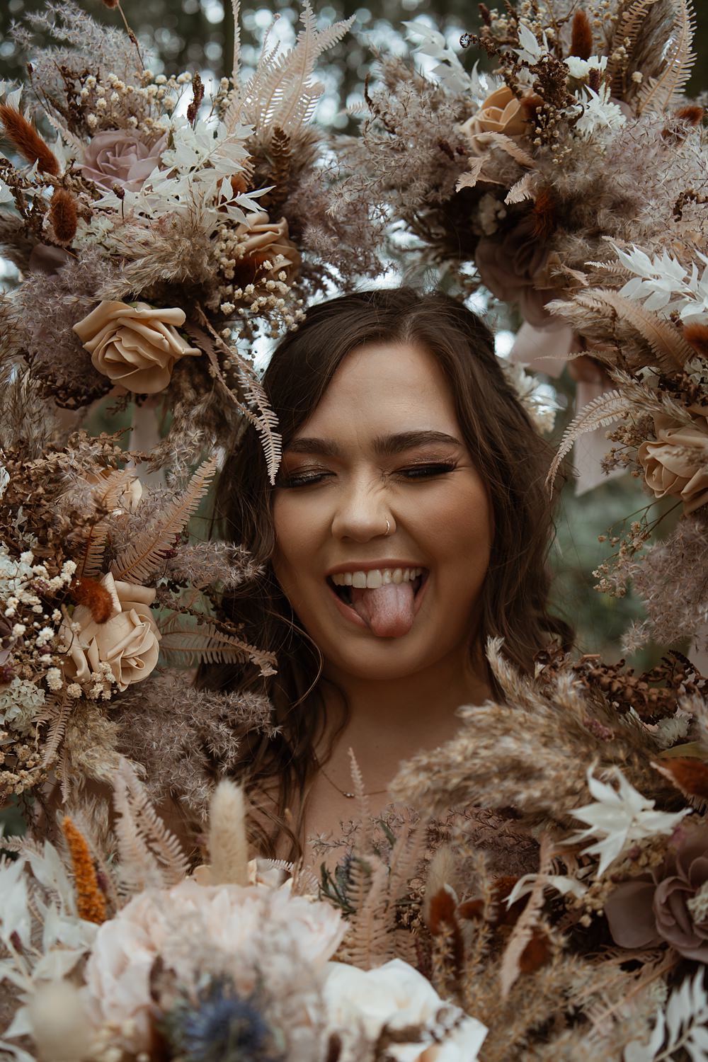 Bouquet Frame Bride Photo Makeup Swallows Nest Barn Wedding Rebel Love Club