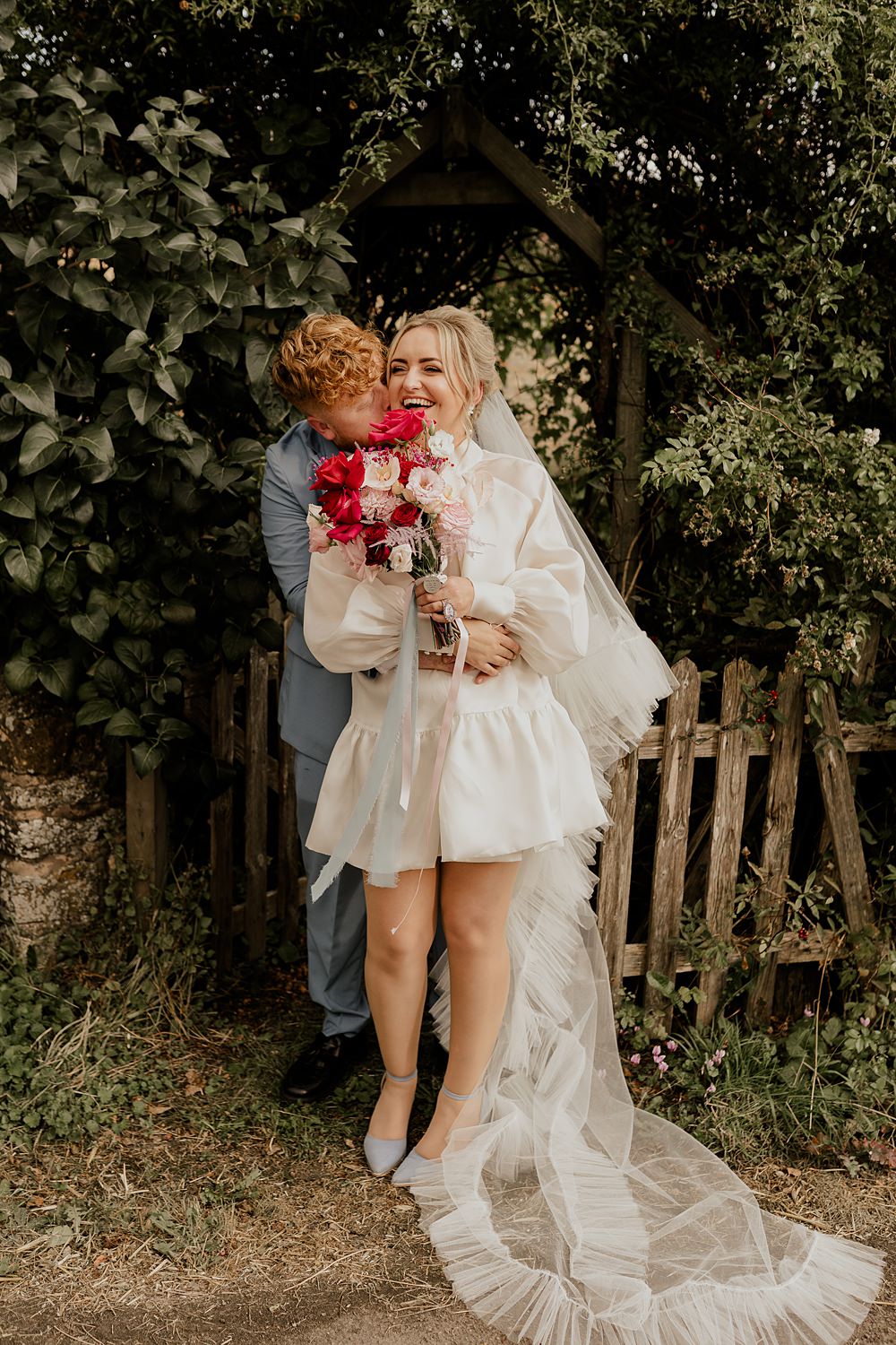 70s Disco Wedding Bubear Photography Short Dress Bride Long Sleeves Veil