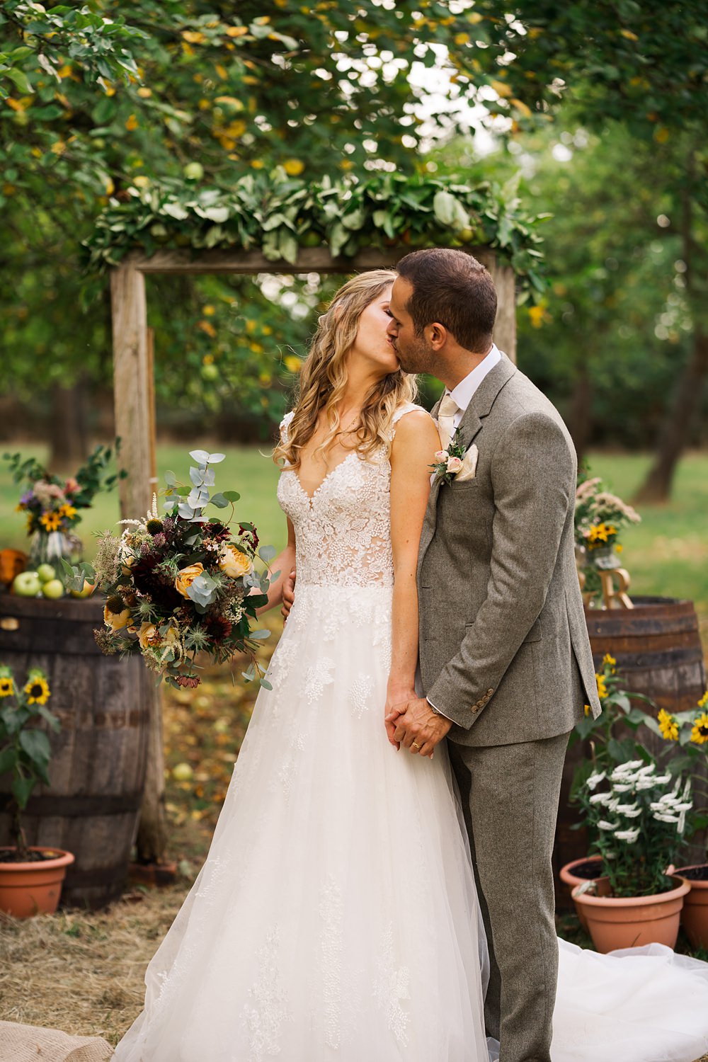 Rustic Apple Themed Orchard Wedding In The Country, image size:1000x1500