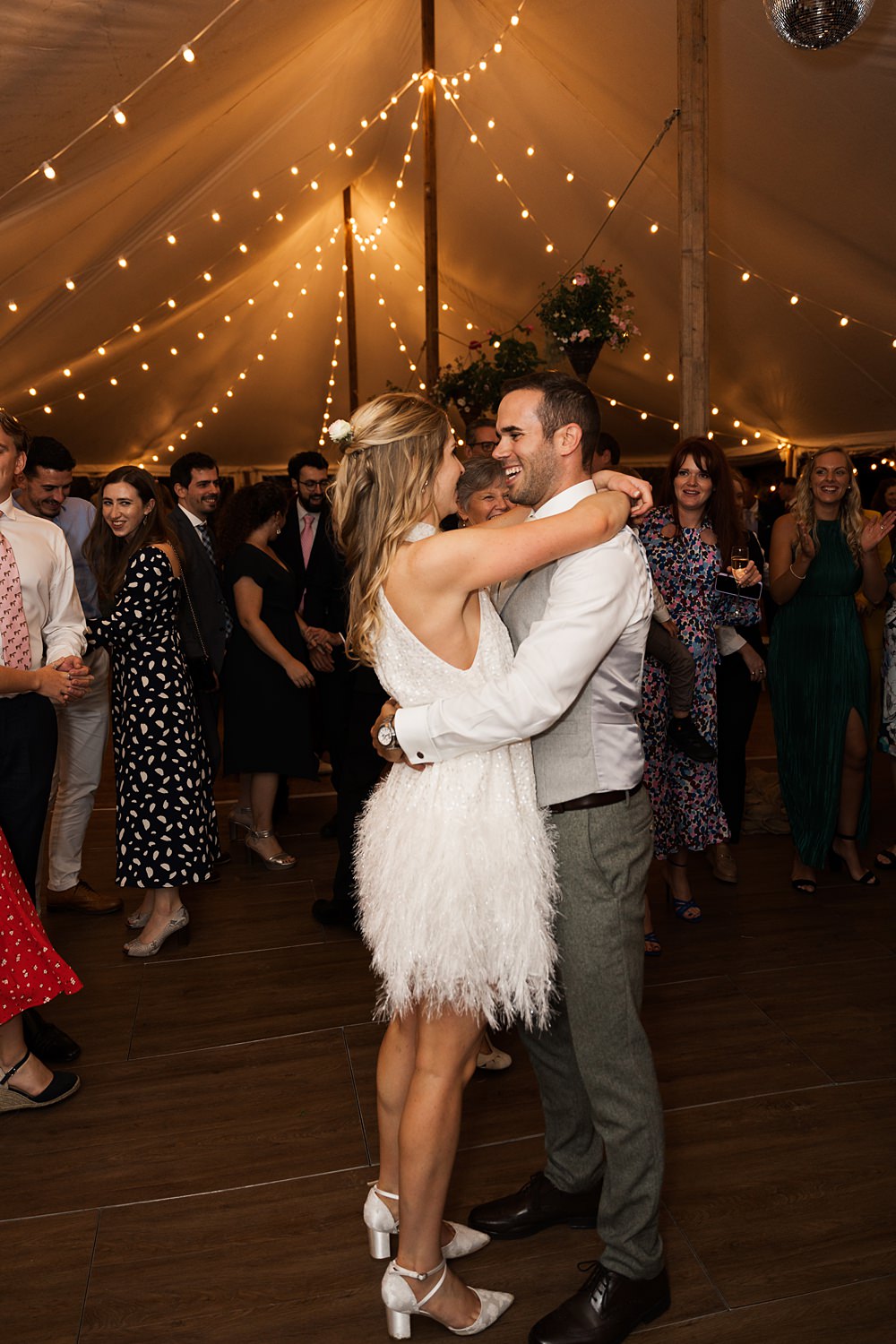 Rustic Apple Themed Orchard Wedding In The Country, image size:1000x1500