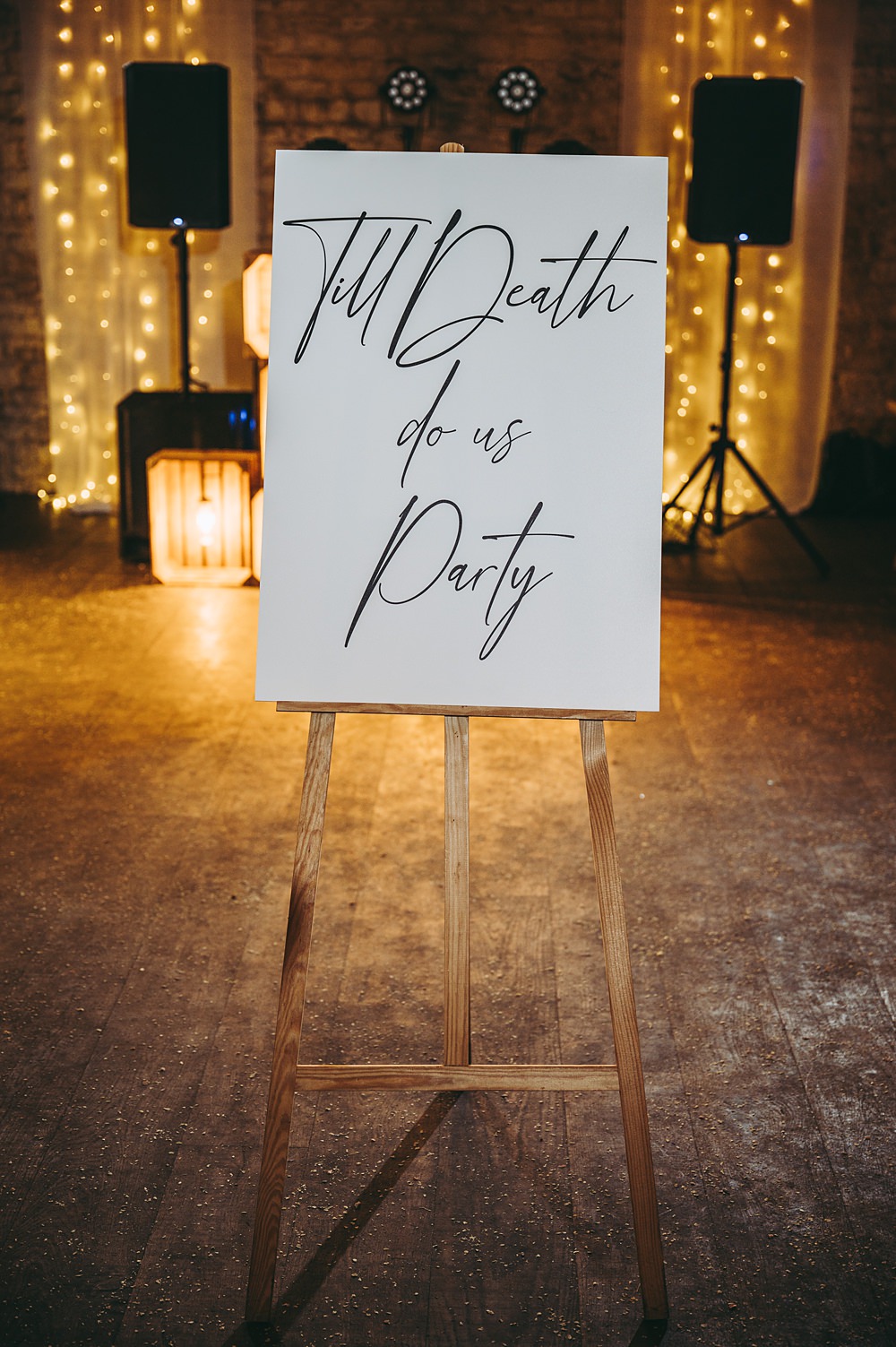 White Gold Wedding Cotswold Pictures Dancing Sign Party Evening