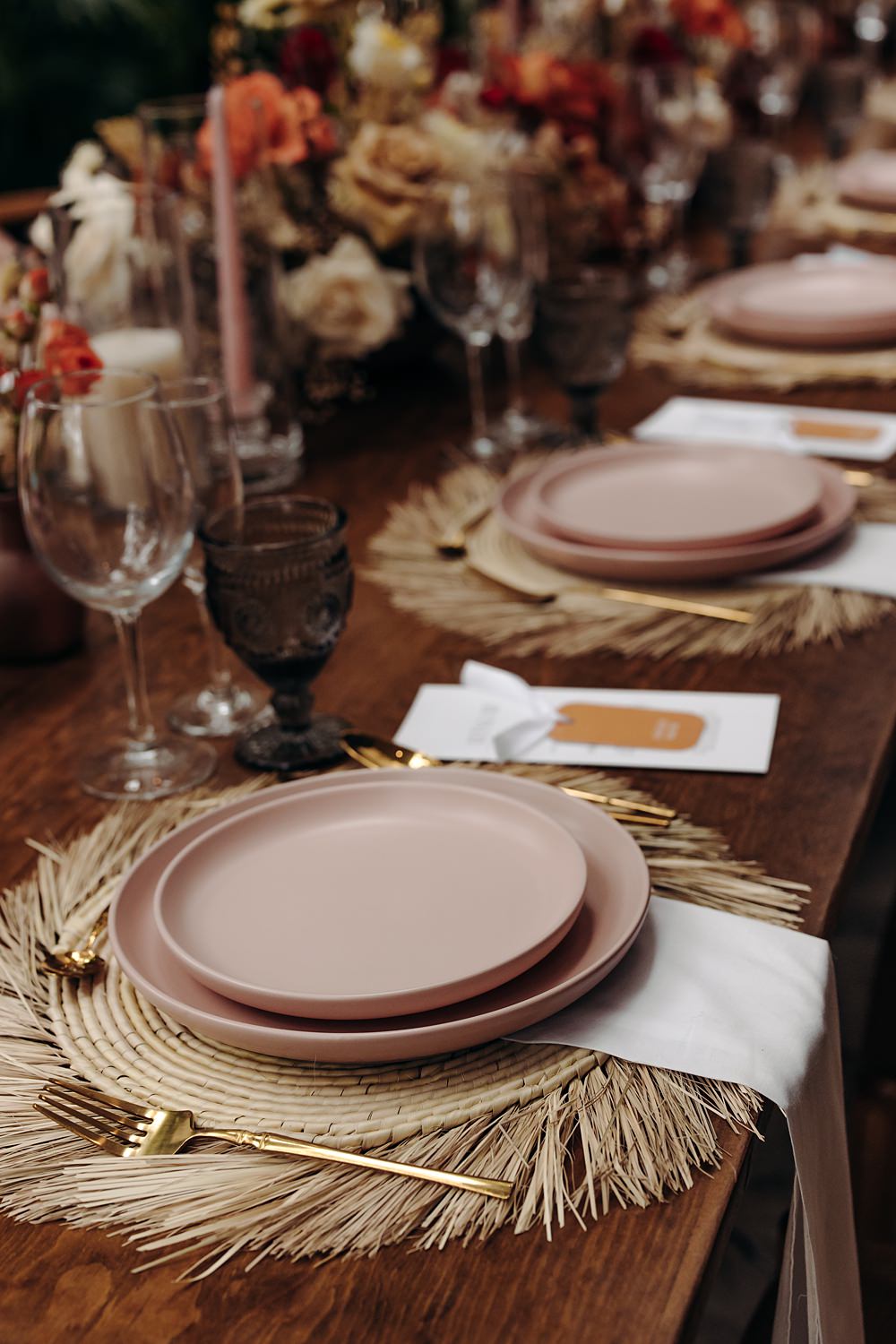 Aldea Ka'an Tulum Wedding Bamba Photography Place Setting Place Mat Pink Plate Gold Cutlery