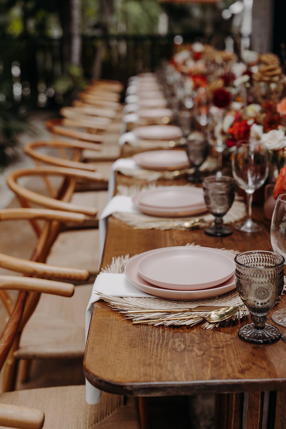 Aldea Ka'an Tulum Wedding Bamba Photography Place Setting Place Mat Pink Plate Gold Cutlery