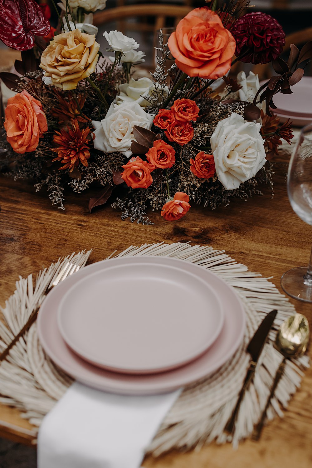 Aldea Ka'an Tulum Wedding Bamba Photography Place Setting Place Mat Pink Plate Gold Cutlery