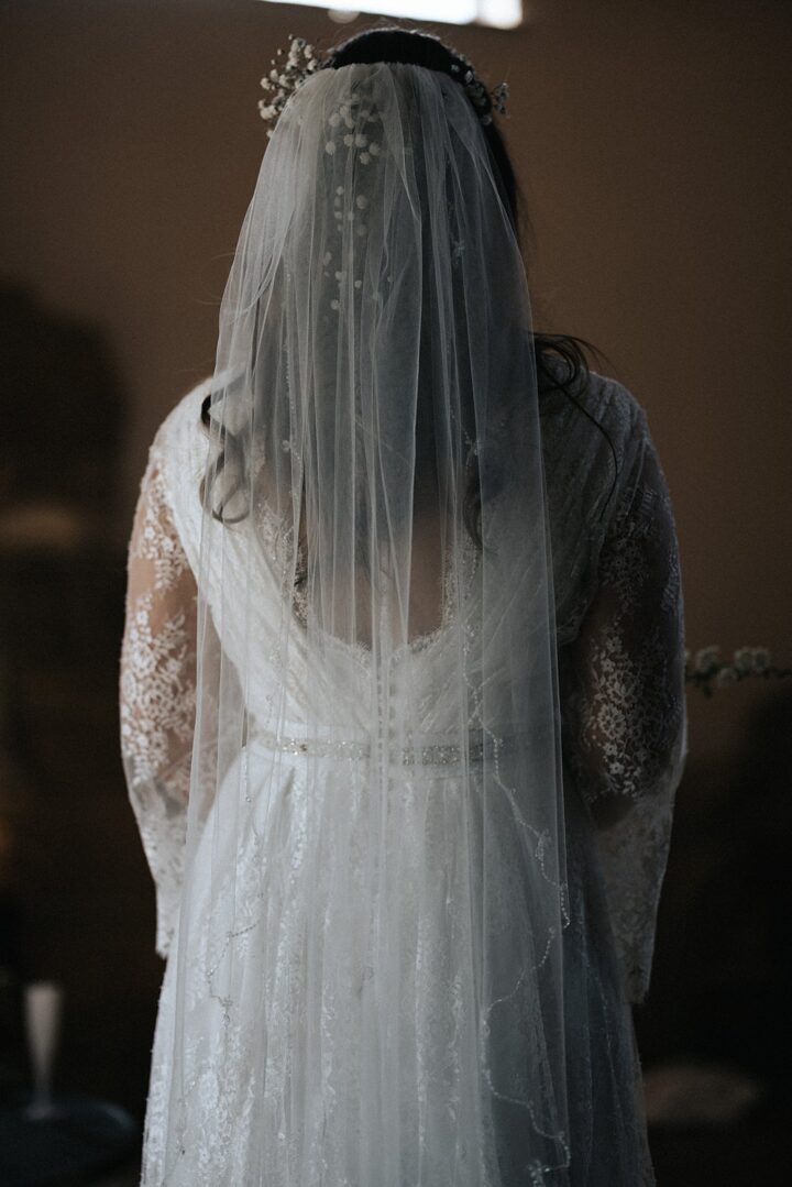 Long Loose Waves Wedding Hairstyle Flowers Veil Matt Horan Photography