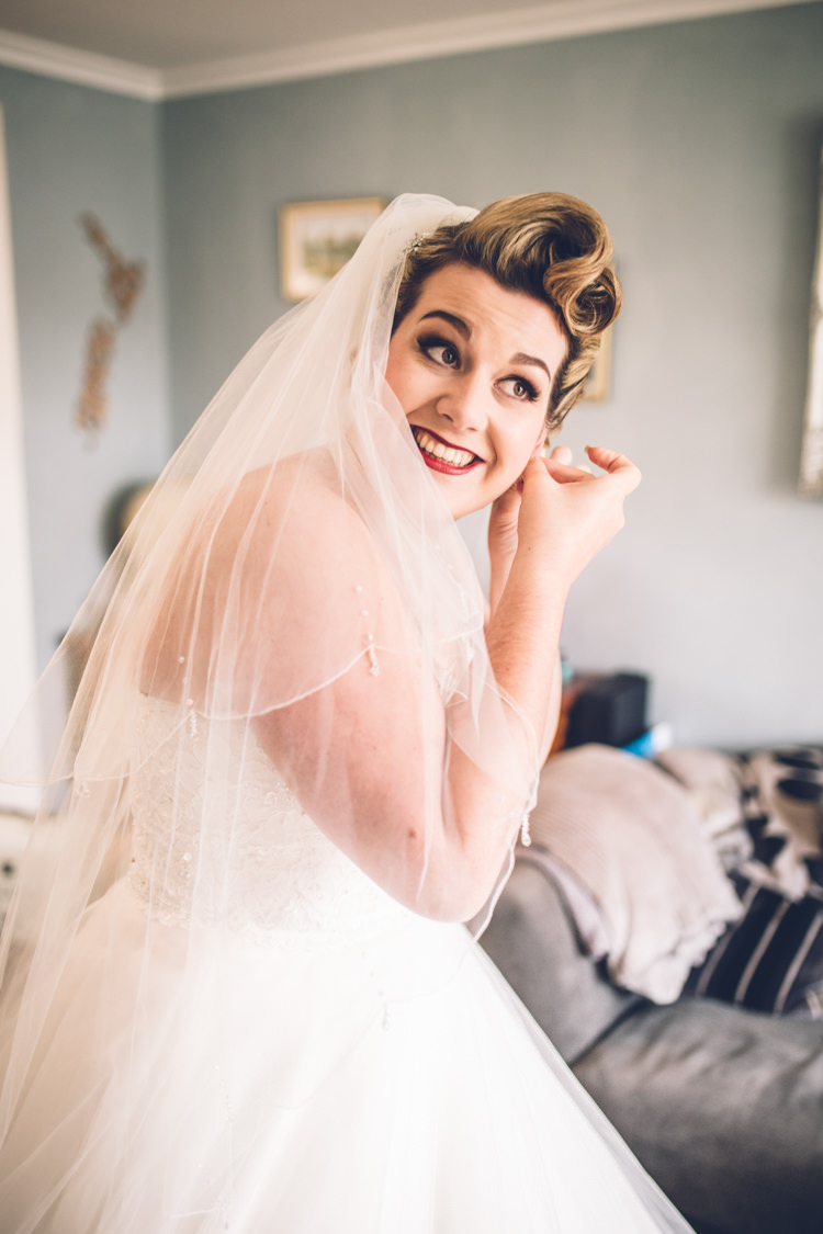 Retro Wedding Hairstyle Bridal Veil Amy Faith Photography