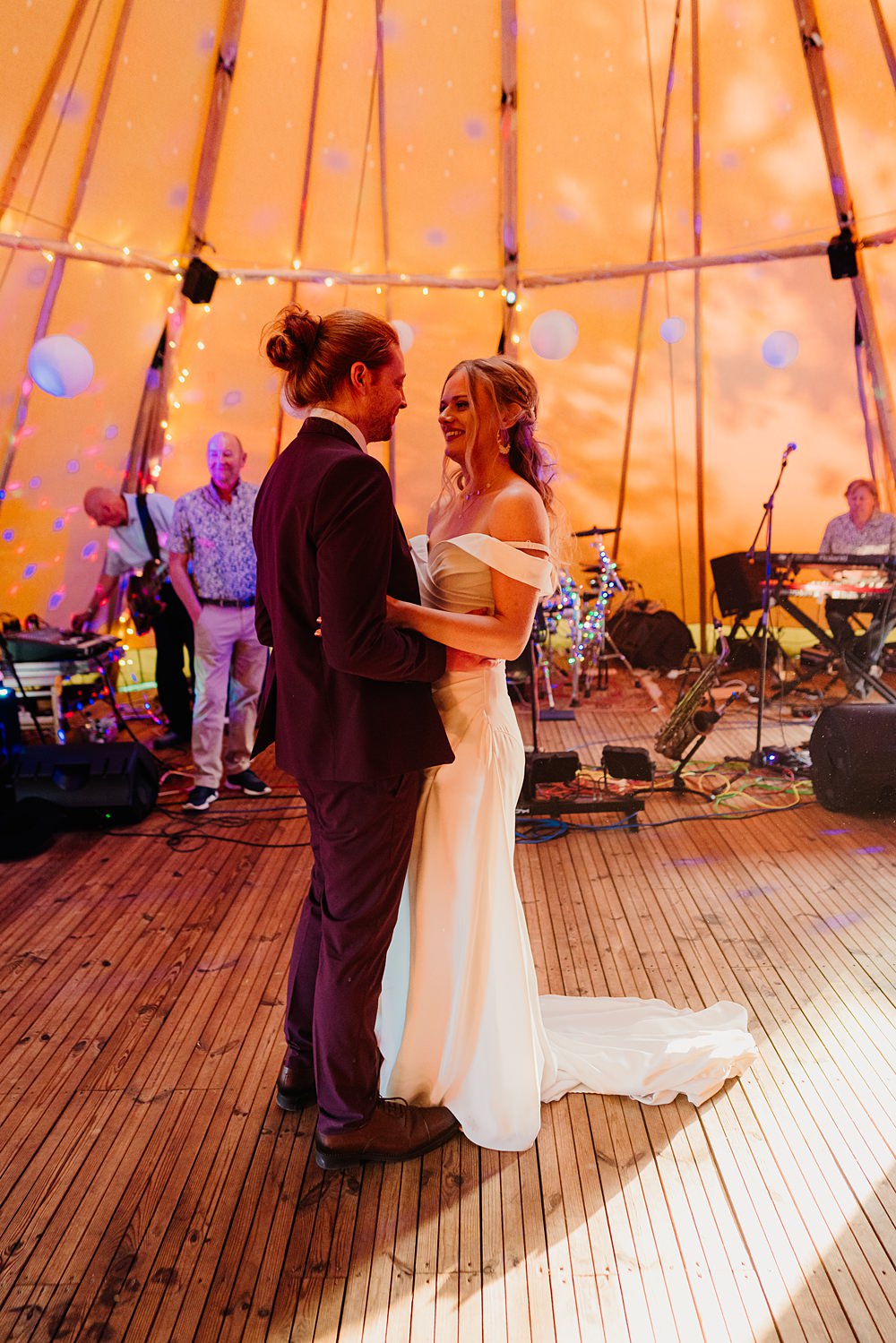 Den At Four Acre Wedding Lauren May Photos