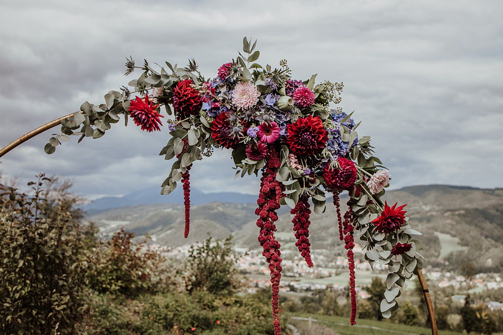 Fernblick Wedding Sandy Alonso Photography Hoop Ceremony Flower Backdrop