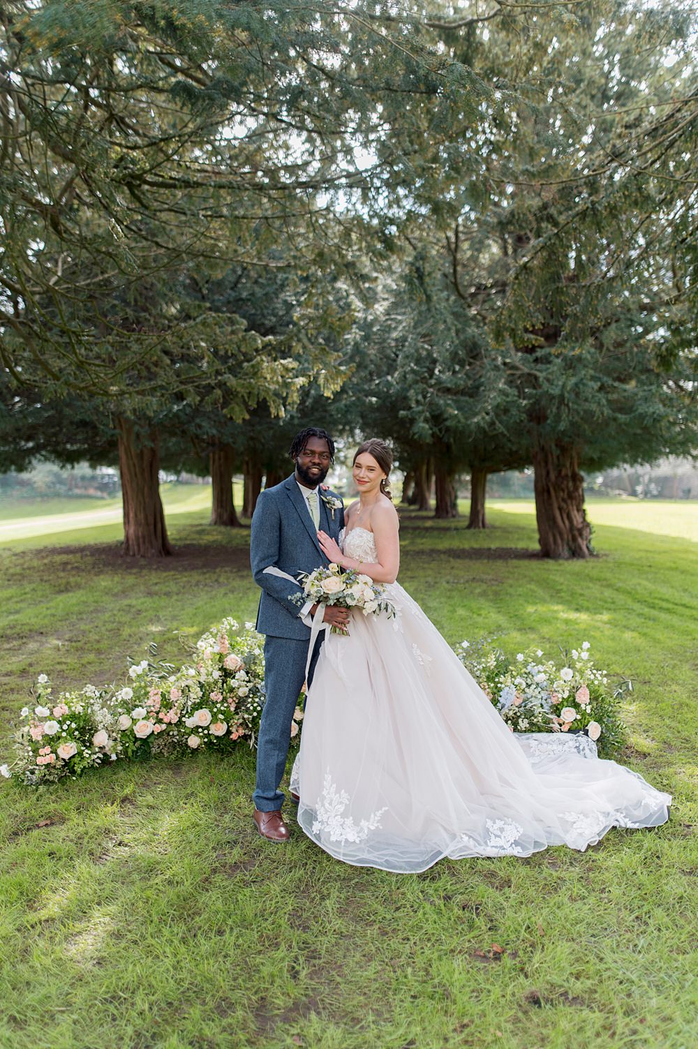 Pretty Spring Peach Fuzz & Sage Green Wedding Ideas