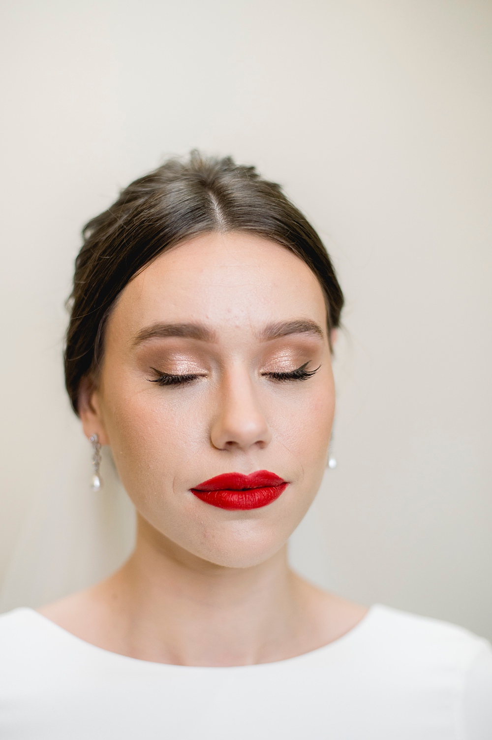 Peach Fuzz Sage Green Wedding Ideas Bride Makeup Look Charlotte Sams