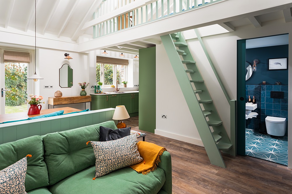 Cornwall Mini Moon Romantic Cider Barn