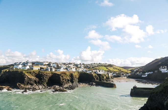 Cornwall Mini Moon Romantic Port Isaac harbour