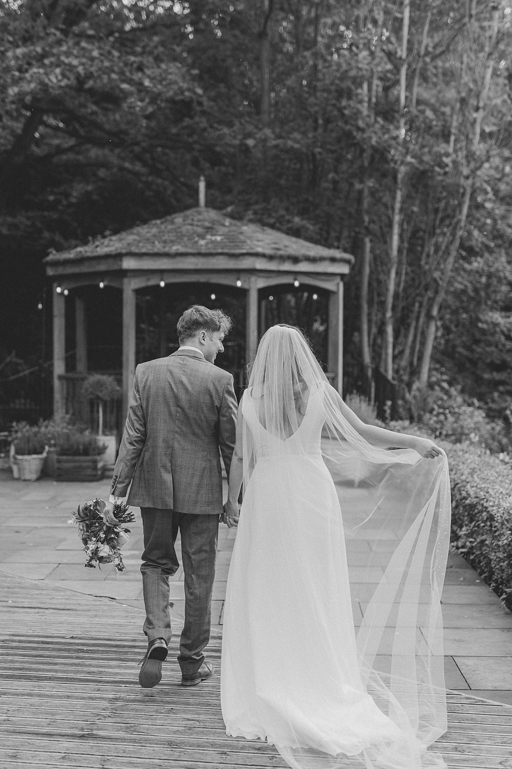 Cosy Romantic Wedding Hannah Shearman Photography Bride Veil
